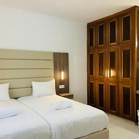Marlita Beach Hotel Apartments-3